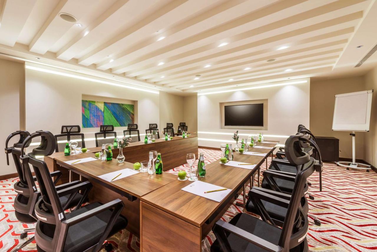 Best Western Plus Al Qurayyat City Center Zewnętrze zdjęcie