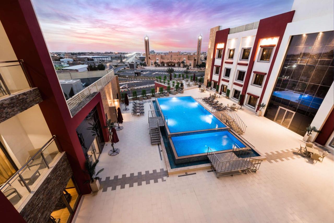 Best Western Plus Al Qurayyat City Center Zewnętrze zdjęcie
